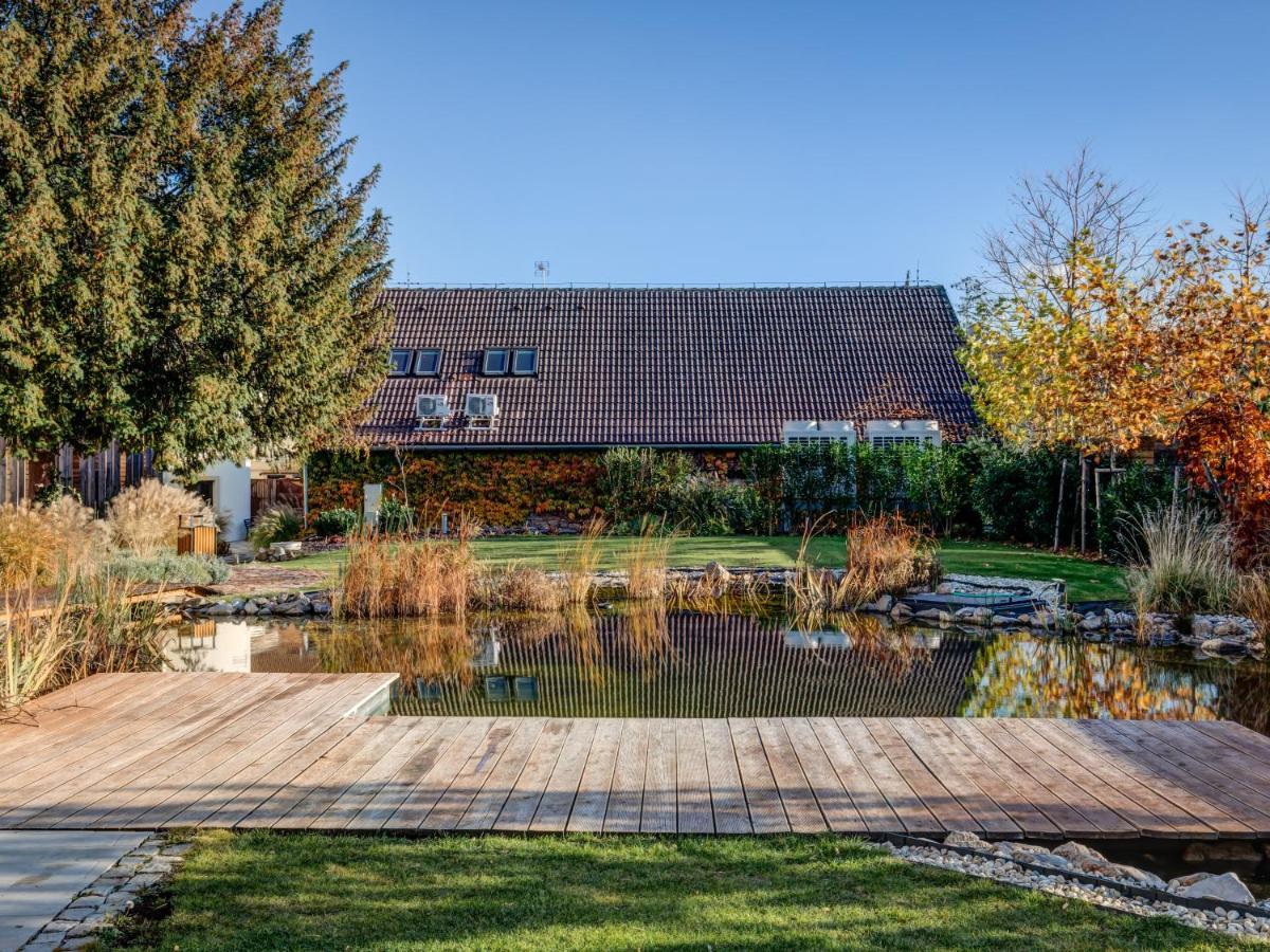 Wellness Hotel Volarik Mikulov Esterno foto
