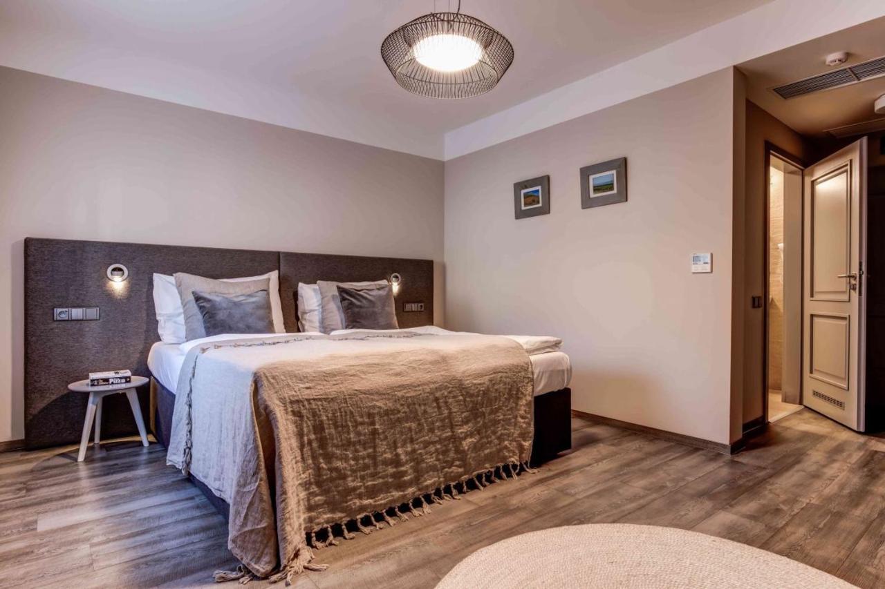 Wellness Hotel Volarik Mikulov Esterno foto