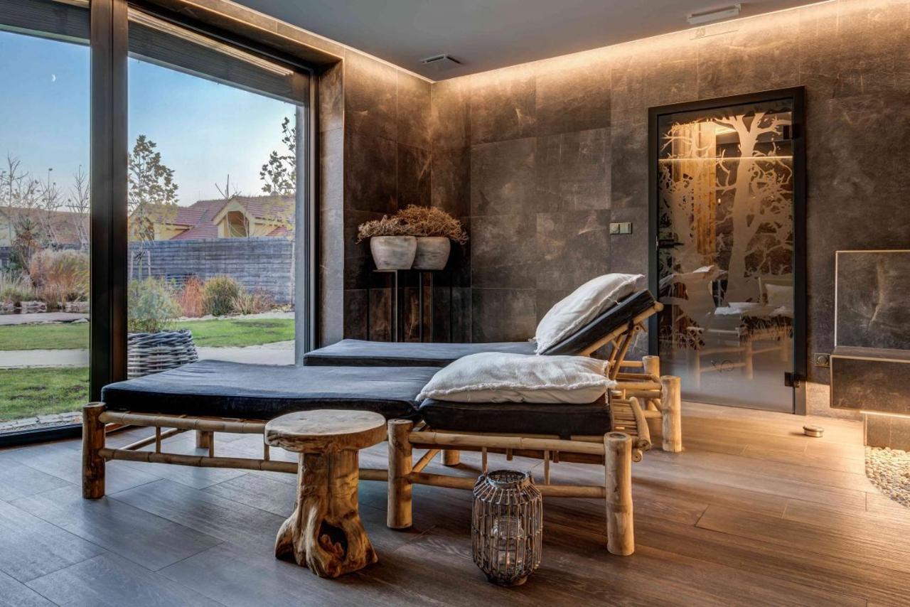 Wellness Hotel Volarik Mikulov Esterno foto