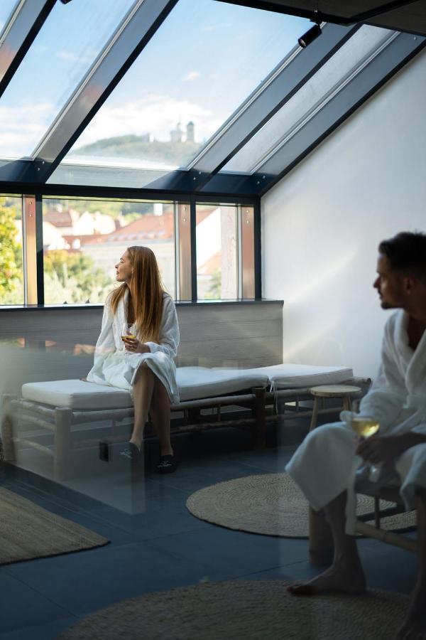Wellness Hotel Volarik Mikulov Esterno foto