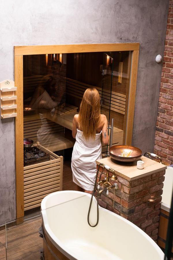 Wellness Hotel Volarik Mikulov Esterno foto